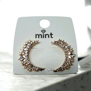 New Elegant Crystal Crescent Moon Earrings